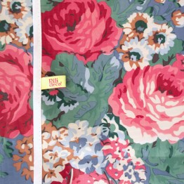 Mantel impermeable flores fondo celeste