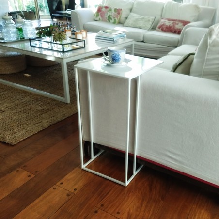 Mesa arrime C esbelta blanca 30x40