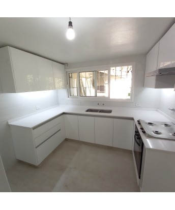Mueble de cocina Pili a medida en melamina blanca
