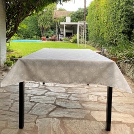 Mantel antimanchas biznaga gris