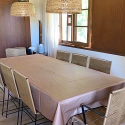 Mantel Impermeable liso beige borde azul