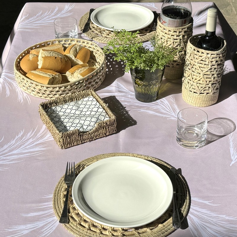 Pili Deco.Mantel antimanchas Pastos nude
