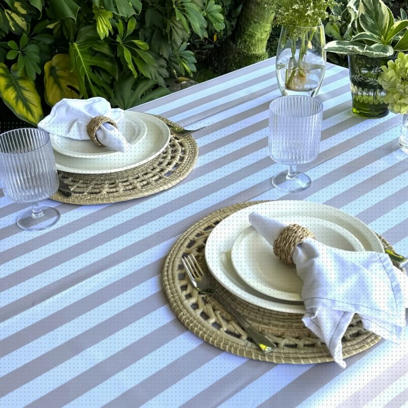 Pili Deco.Mantel antimanchas rayas beige y blanco