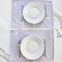 Individual antimanchas gris liso | Pili Deco