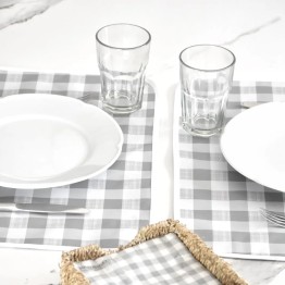 Individual impermeable escocés gris | Pili Deco