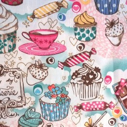 Mantel Impermeable cupcakes