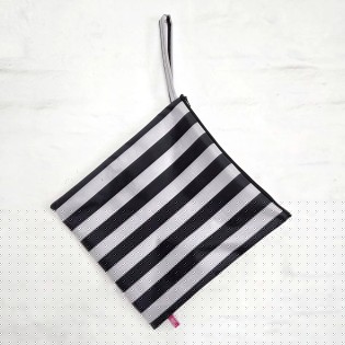 Neceser cuadrado rayas negras y blanco | Pili Deco