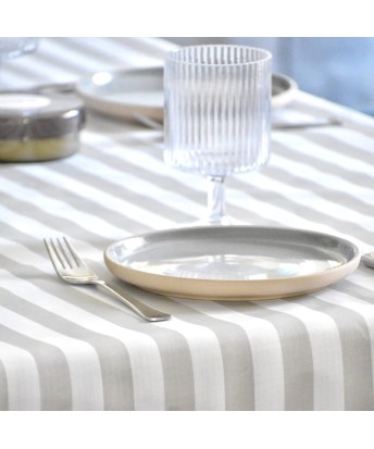 Pili Deco.Mantel impermeable rayas gris perla