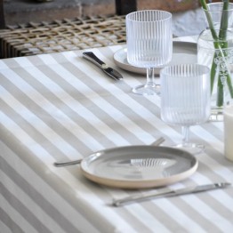 Mantel impermeable rayas gris perla | Pili Deco