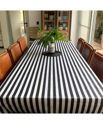 Pili Deco.Mantel impermeable rayas negras y blanco