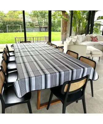 Mantel impermeable raya griega negra lino | Pili Deco
